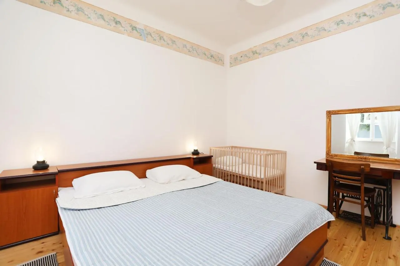 Casa Santo E Albina Rabac Villa Nyaraló
